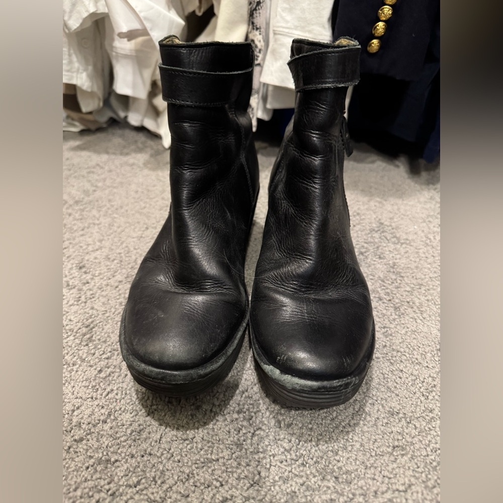 Black fly London boots women’s size 39